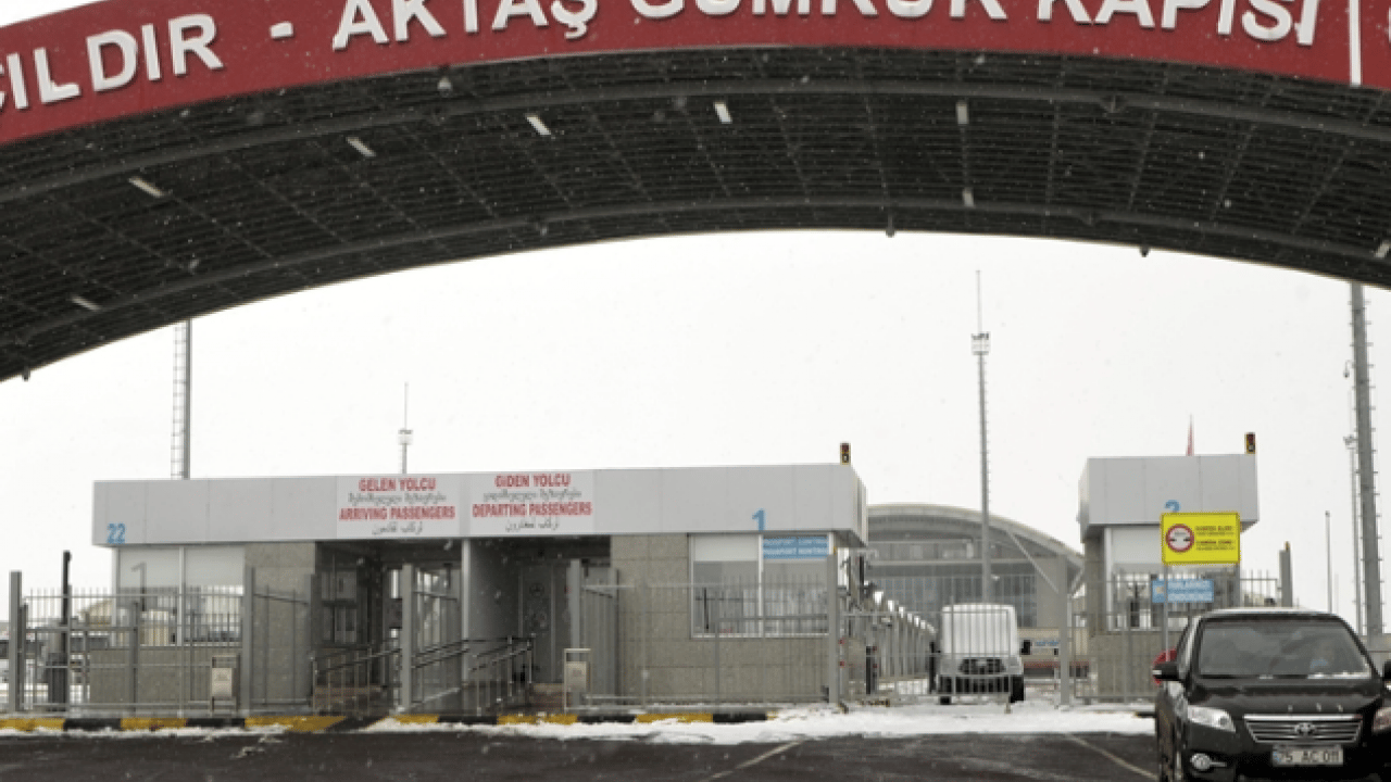 Bakanlık duyurdu: Türk plakalıya işlem kolaylaşacak!