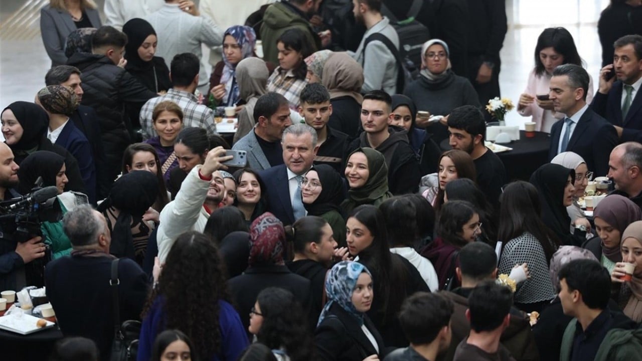 Foto - Bakanlık müjdeyi verdi! Genç sanatçılara eserlerini ücretsiz sergileme imkânı