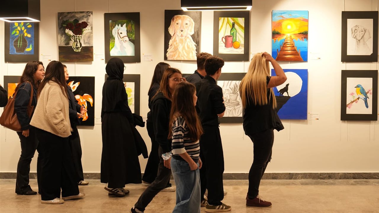 Bakanlık müjdeyi verdi! Genç sanatçılara eserlerini ücretsiz sergileme imkânı