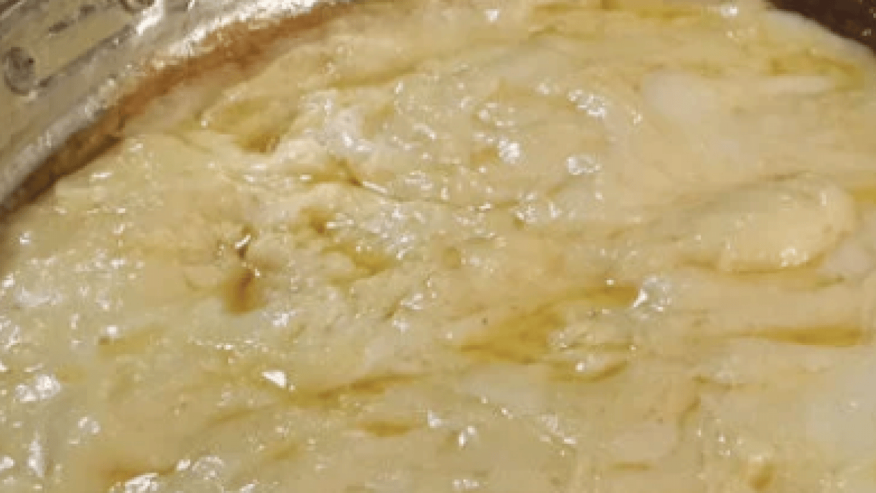 Foto - Bakın ne verilirse ne oluyor?!? Peyniri uzadıkça uzuyor: Sıcacık kuymak tarifi