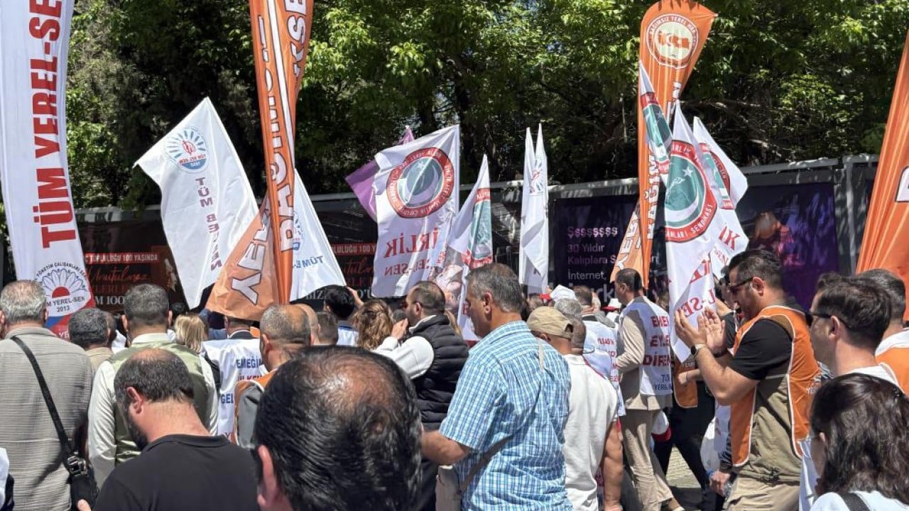 Foto - Bakmayın bol keseden vaat verdiklerine! CHP’nin kapısında emekçi protestosu