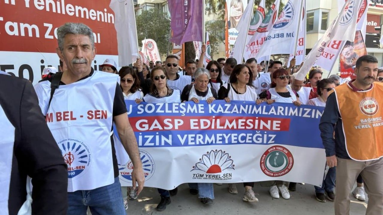 Foto - Bakmayın bol keseden vaat verdiklerine! CHP’nin kapısında emekçi protestosu