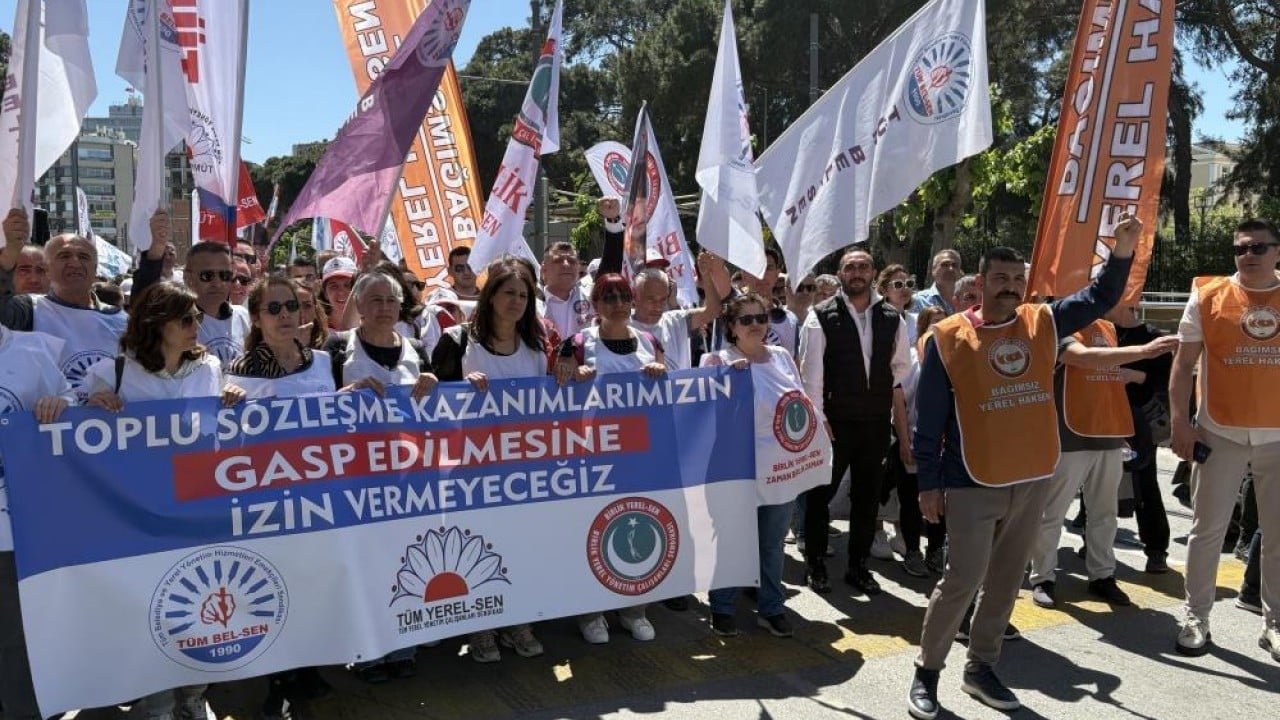 Foto - Bakmayın bol keseden vaat verdiklerine! CHP’nin kapısında emekçi protestosu