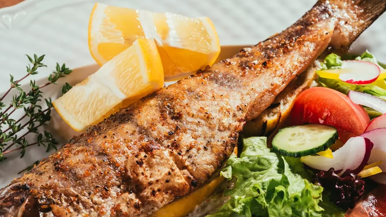 Foto - Balığın yanında asla tüketmeyin! Sindirim sistemini bozuyor