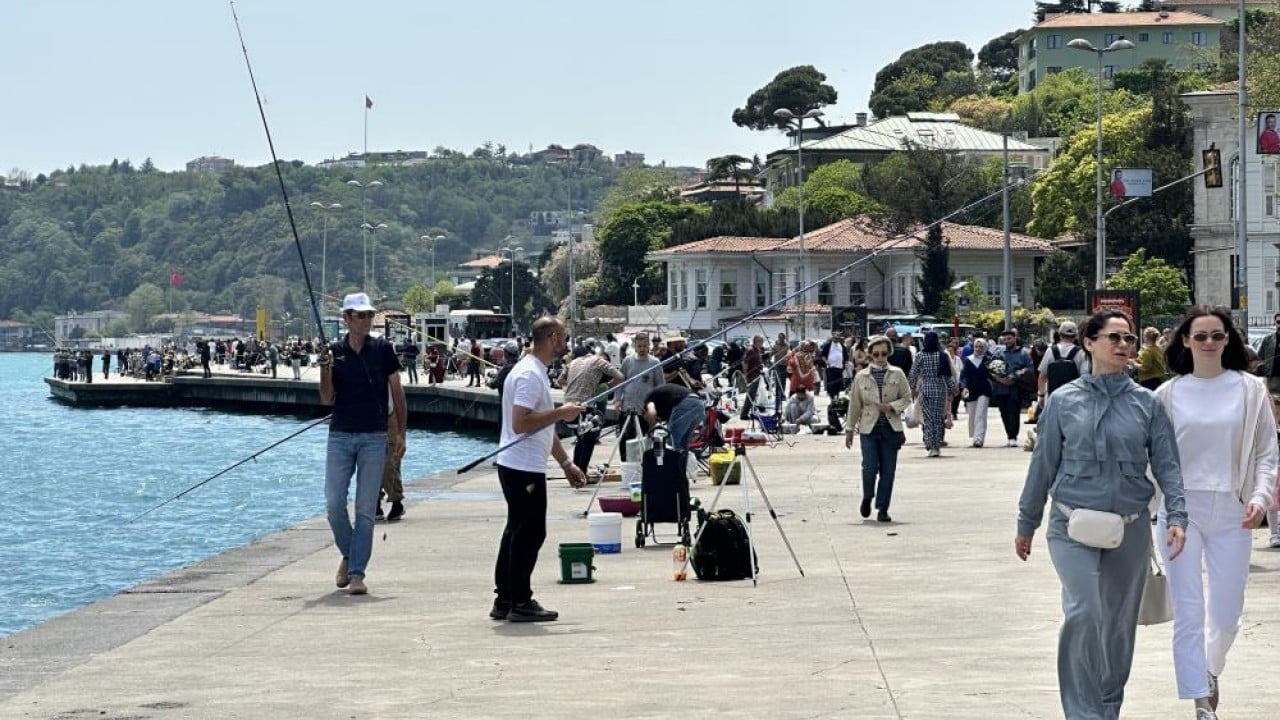 Foto - Balık tutup piknik yaptılar Güneşe hasret kalan İstanbullu sahillere koştu