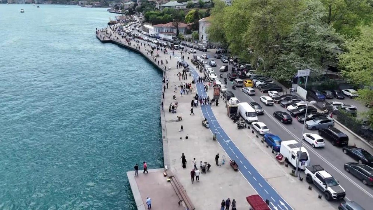 Foto - Balık tutup piknik yaptılar Güneşe hasret kalan İstanbullu sahillere koştu