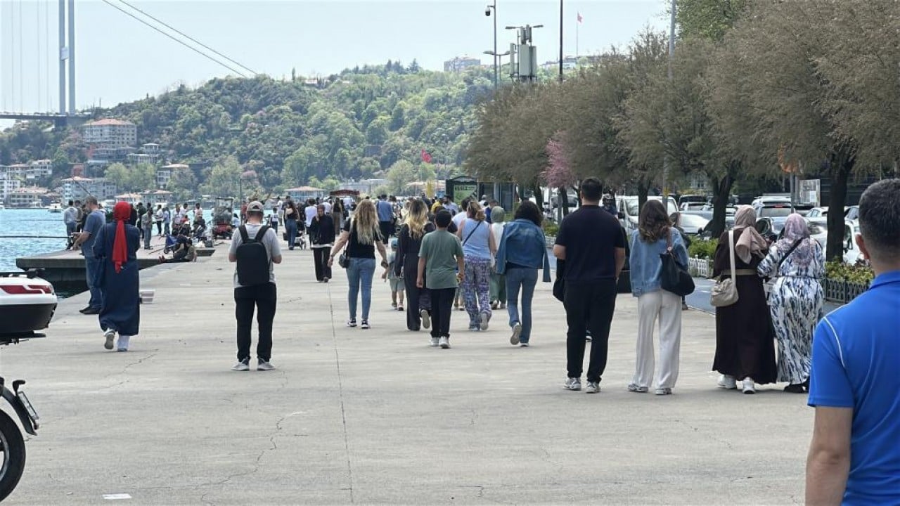Foto - Balık tutup piknik yaptılar Güneşe hasret kalan İstanbullu sahillere koştu
