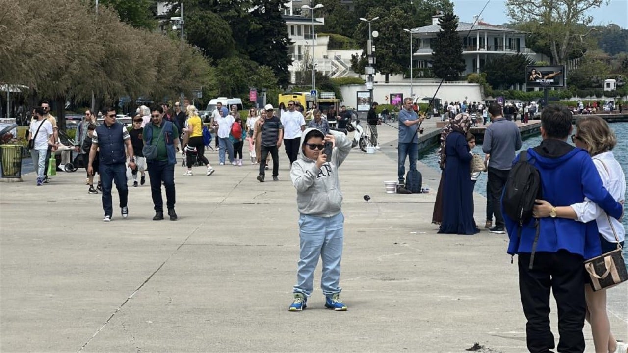 Foto - Balık tutup piknik yaptılar Güneşe hasret kalan İstanbullu sahillere koştu