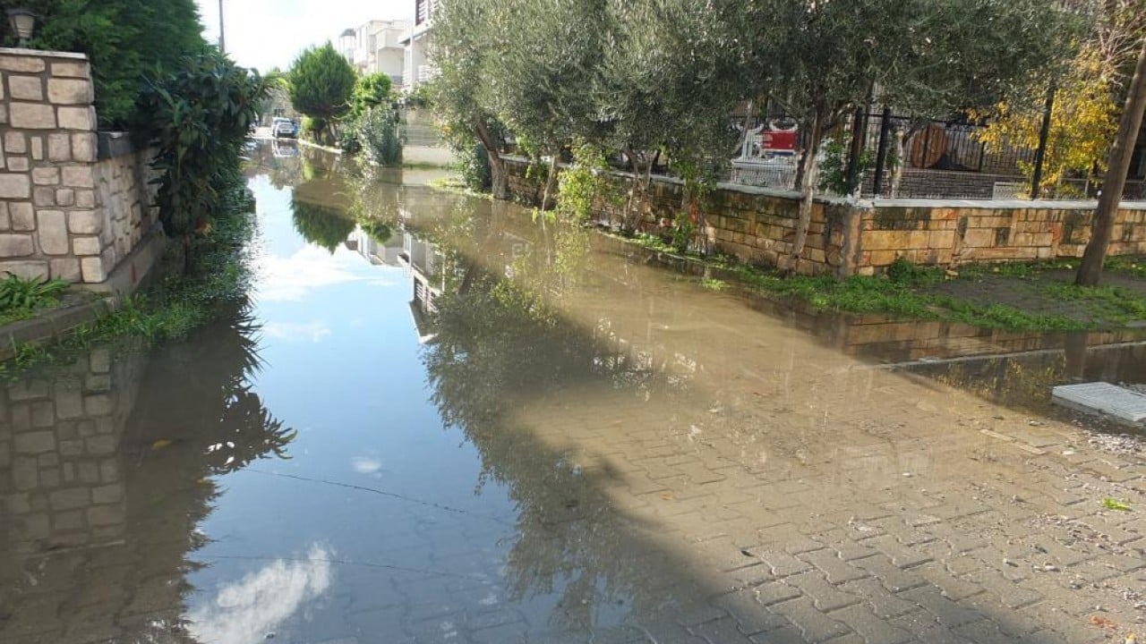 Foto - Balıkesir'de sağanak felaketi: Yazlık evler ve tarım arazileri sular altında kaldı