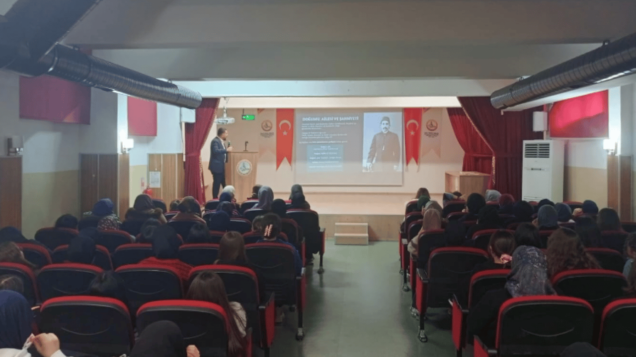 Foto - Balıkesir’de Sultan Abdülhamid Han Konferansına Yoğun İlgi