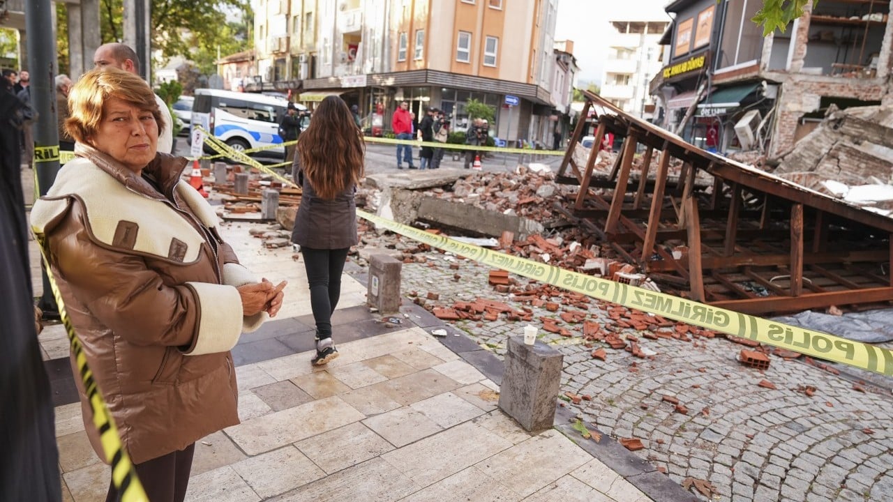 Foto - Balıkesir'deki depremde korkulan olmadı ama... Deprem fırtınasına dikkat uyarısı geldi...