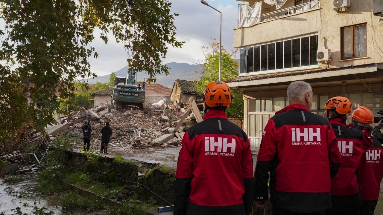 Foto - Balıkesir'deki depremde korkulan olmadı ama... Deprem fırtınasına dikkat uyarısı geldi...