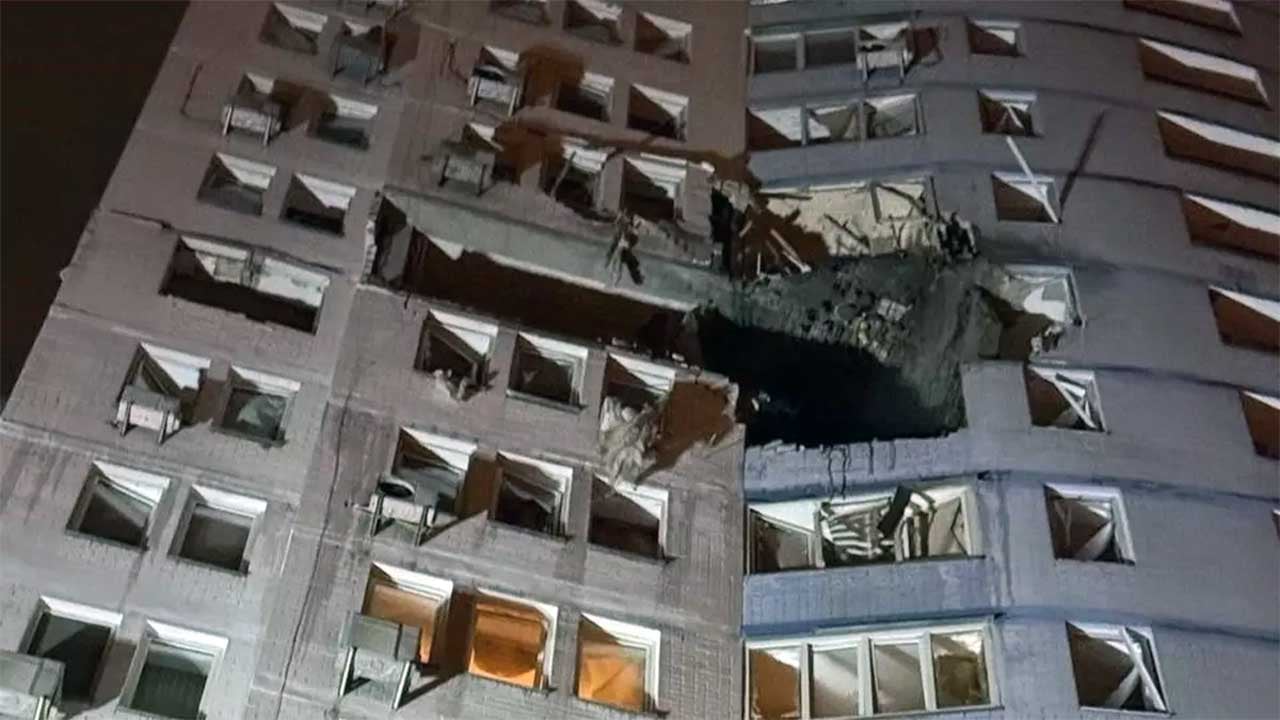 Foto - Balistik füze ile vurup casuslara izlettiler! Tam bir Rus işi