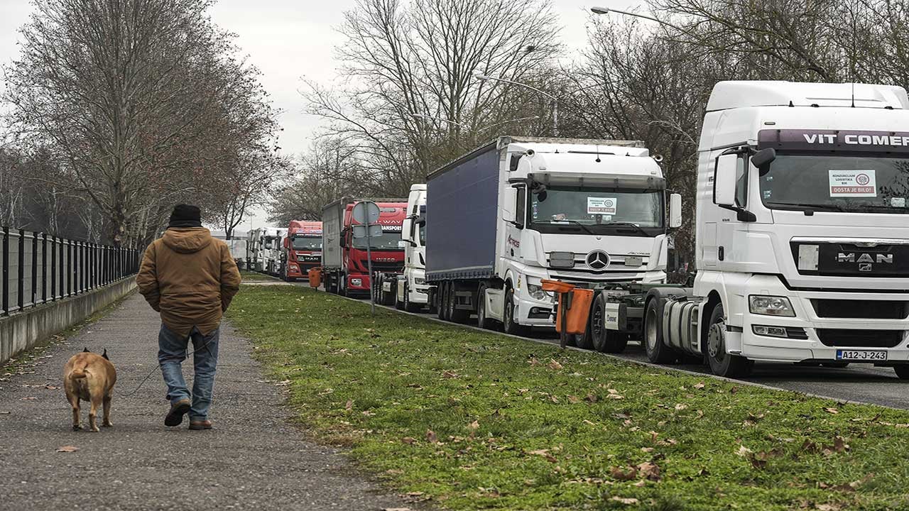 Foto - Balkanlar'da tır kuyruğu isyanı! AB'nin yeni sınır sistemi başlarına bela oldu