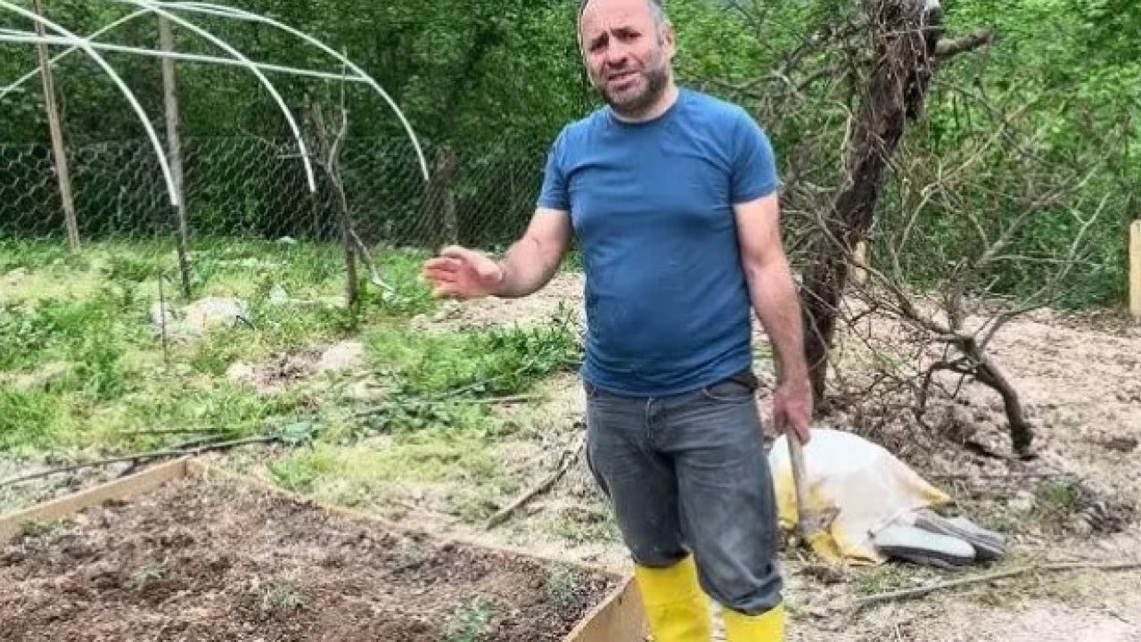 Foto - Balkonda kendi üretti! 150 bin kişiye ücretsiz gönderdi!