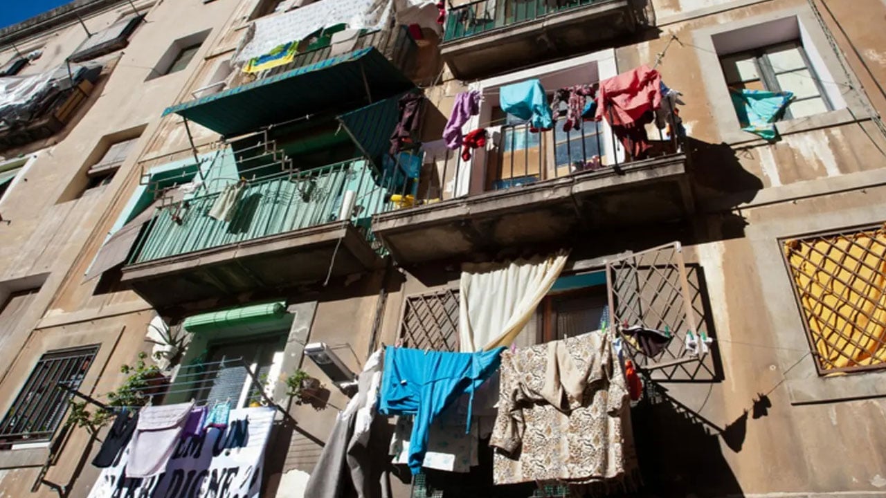 Balkonuna çamaşır asanlara 40 bin lira ceza…