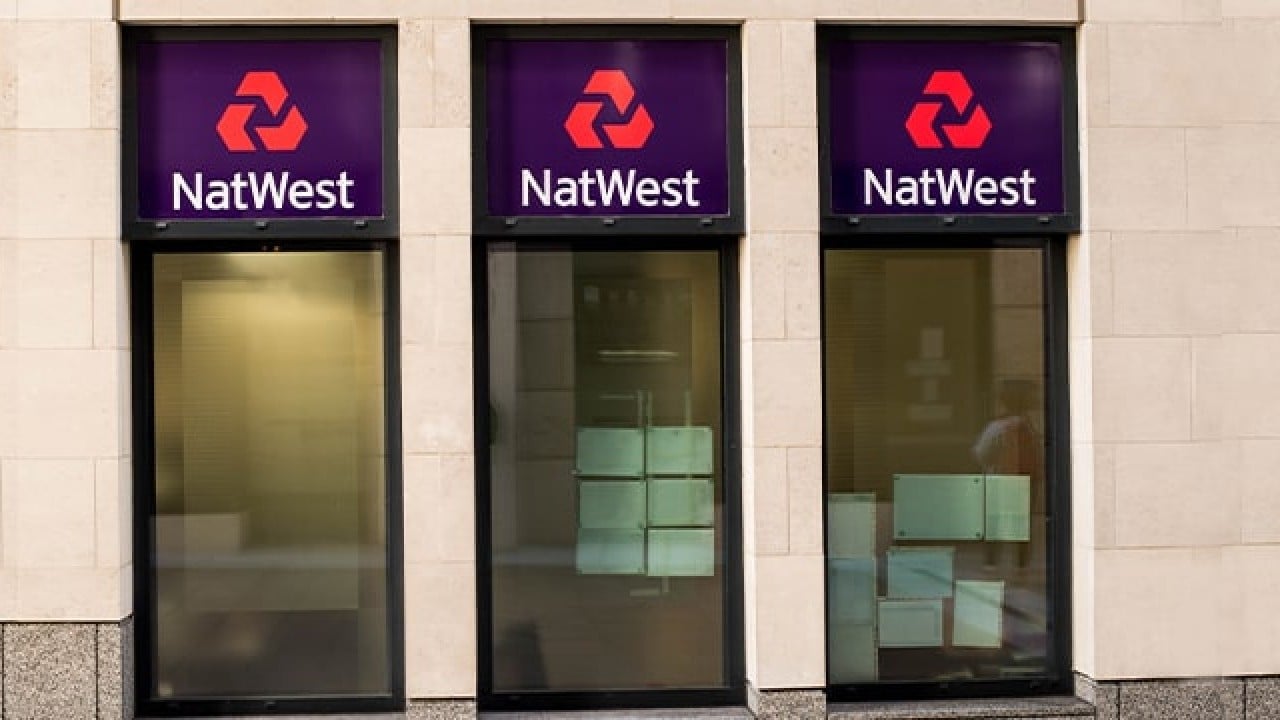 Foto - Bankacılıkta deprem: Dev banka kepenk indirmeye başladı, şubeler bir bir kapatılıyor