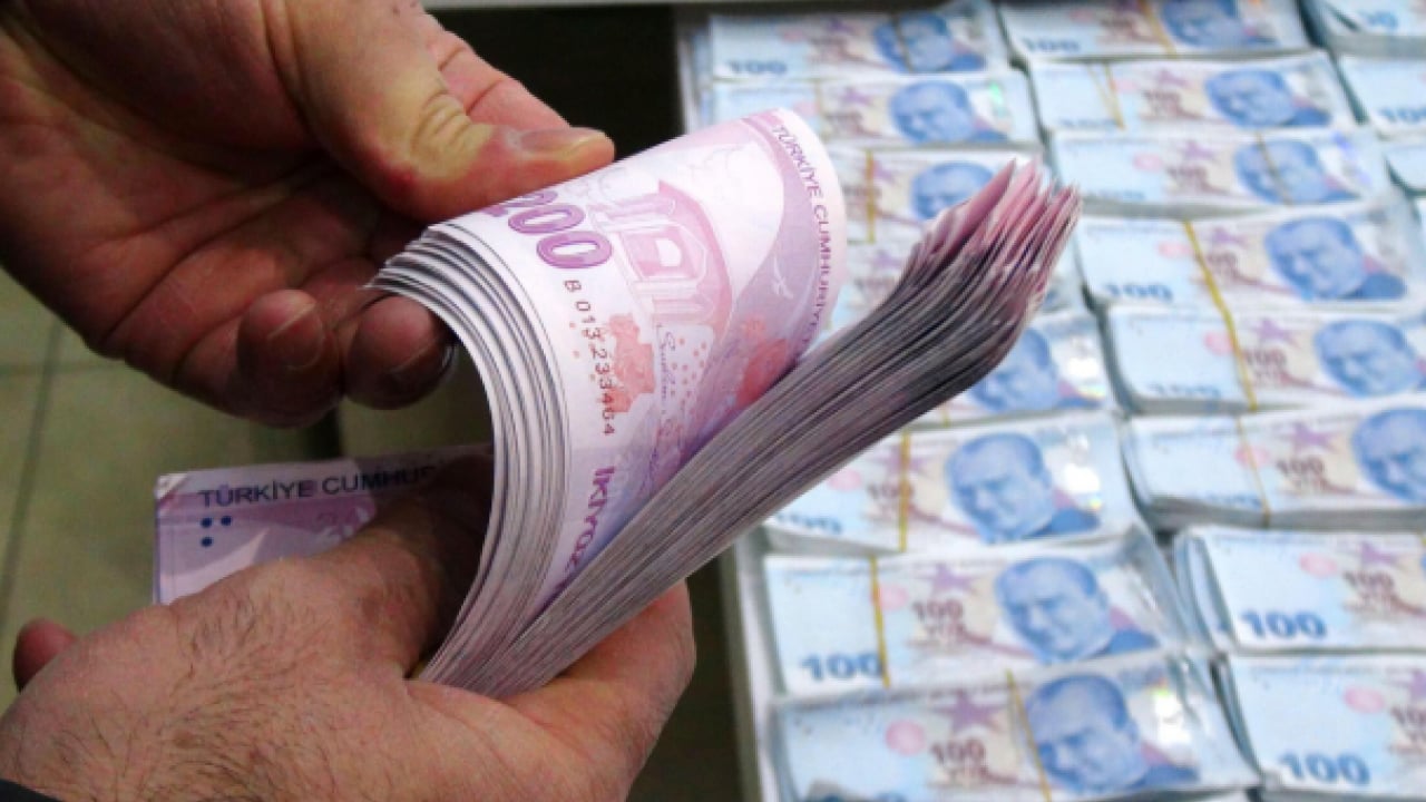 Foto - Bankadan parayı söke söke aldı! Dikkat sizin de başınıza gelebilir