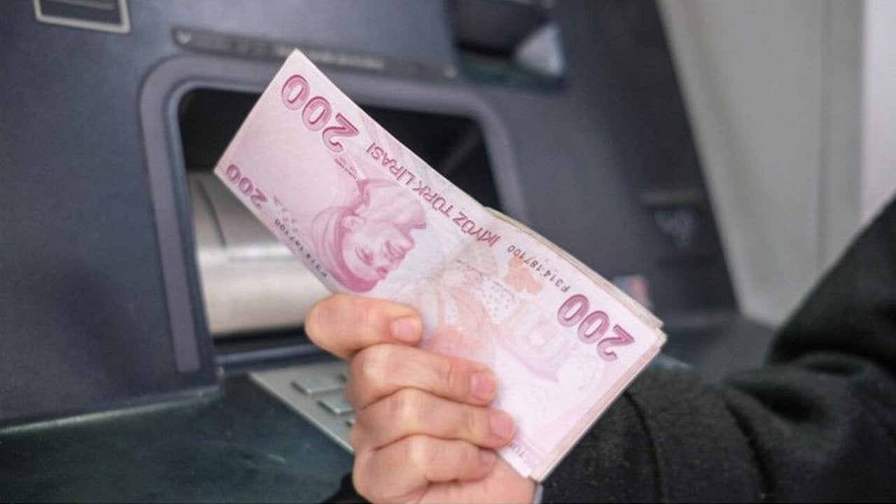 Foto - Bankalardan uyarı üstüne uyarı yapıldı: ATM’de bunu yapanın parasına bloke konulacak