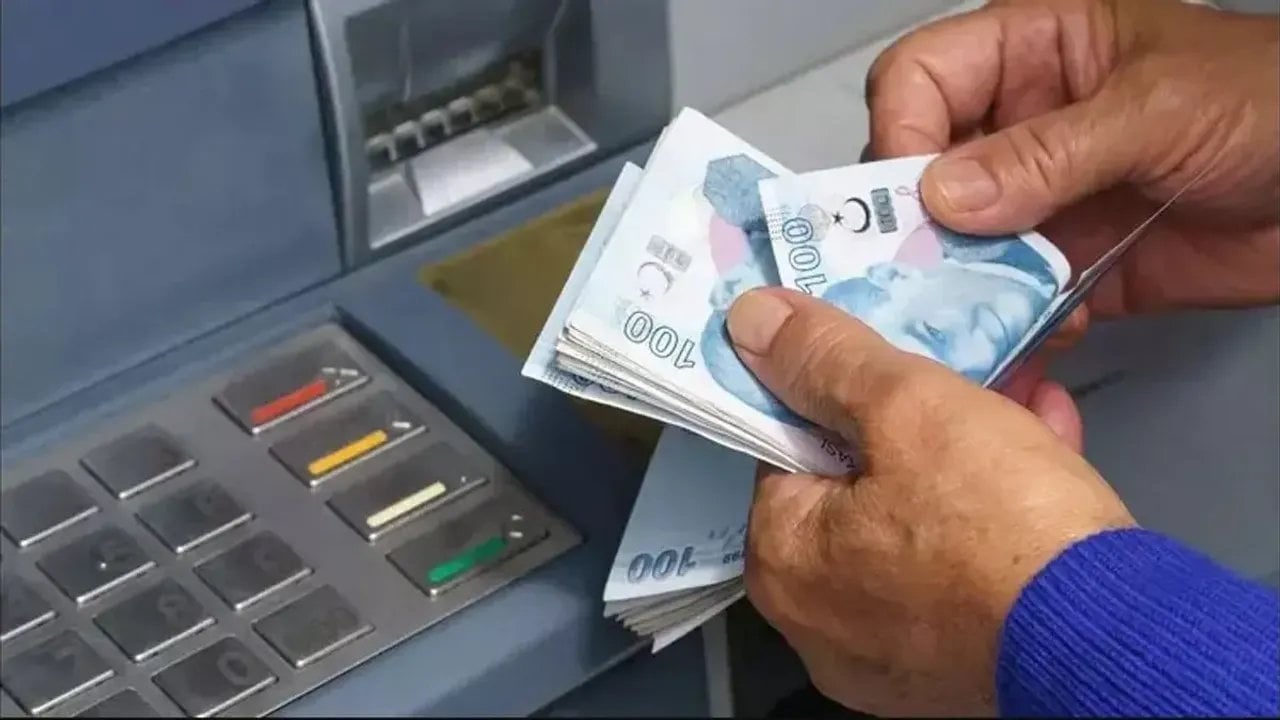 Bankalardan uyarı üstüne uyarı yapıldı: ATM’de bunu yapanın parasına bloke konulacak