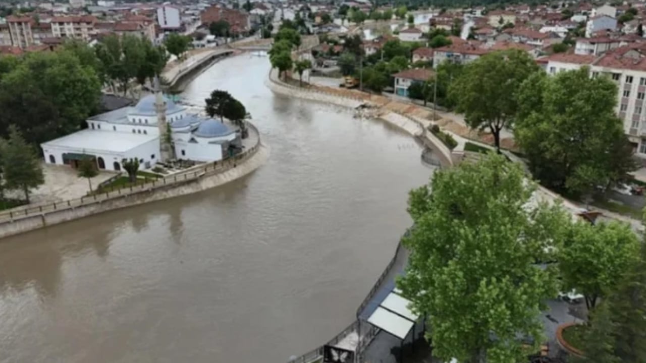Foto - Barajların seviyesi korkuttu! O ilde eğitime 3 gün ara verildi!