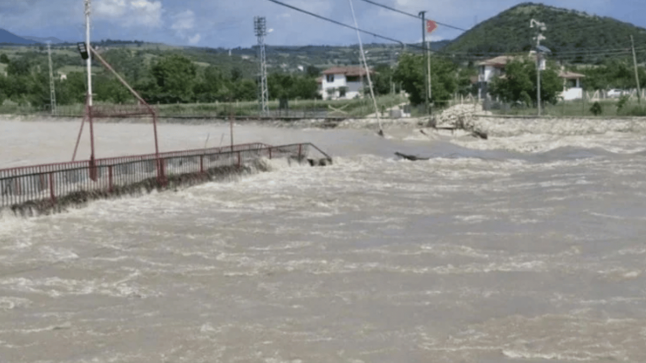 Foto - Barajların seviyesi korkuttu! O ilde eğitime 3 gün ara verildi!