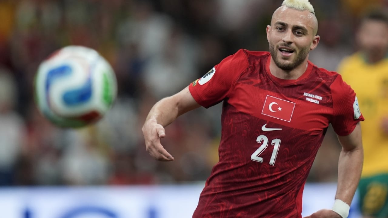 Foto - Barış Alper'in hızından... Saçlar son mohikan futbol -5