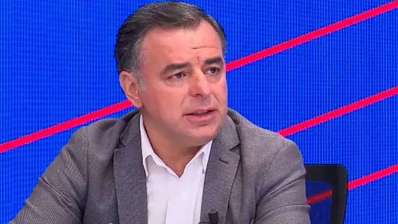 Foto - Barış Yarkadaş sağlı-sollu girişti! Bu iddialardan sonra Özgür Özel artık insan içine çıkamaz