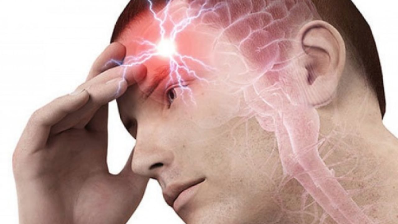 Foto - Baş ağrınızı sarsacak detaylara dikkat! Büyük sorunlara yol açacak ama peki tümöre yol açar mı?