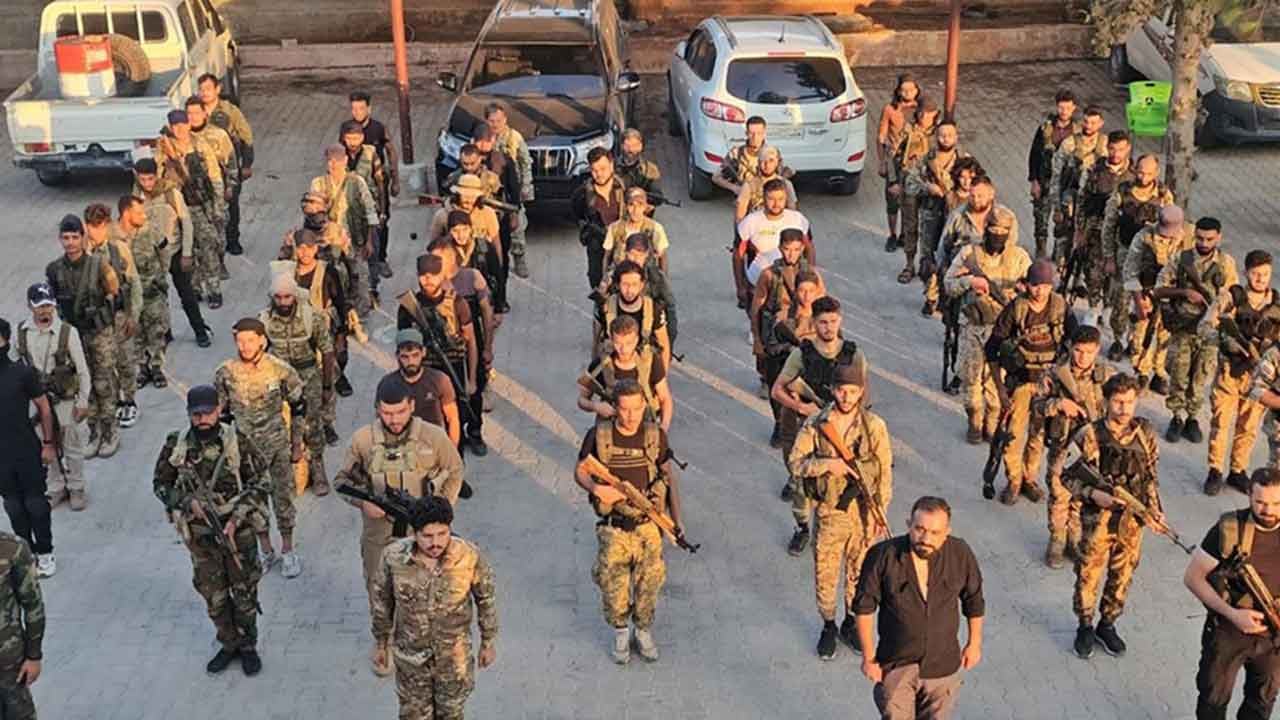 Foto - Başımıza bela olacaklar: İstihbarat Türkiye'nin desteğiyle kurulan orduyu anbean takibe başladı