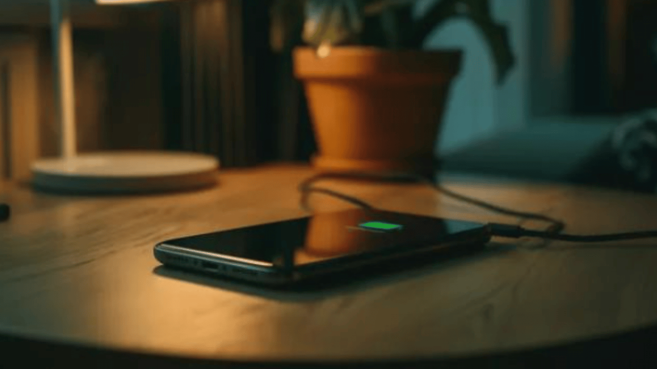 Başınıza dert alabilirsiniz! Gece telefonu şarjda bırakanlar dikkat