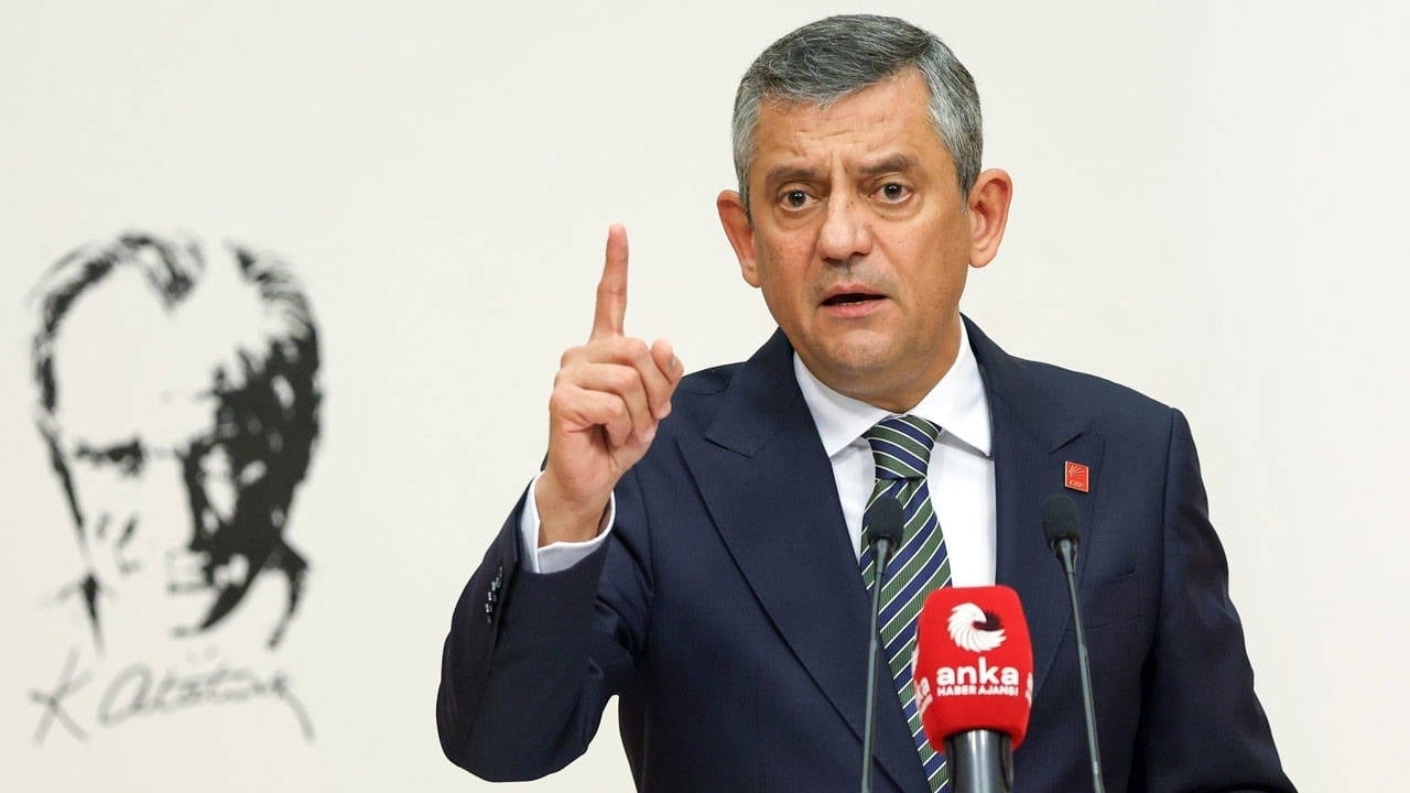 Foto - Başka çaresi kalmayan Özgür Özel, CHP’den ayrılıyor mu? İşte herkesi şaşırtan yeni yol haritası