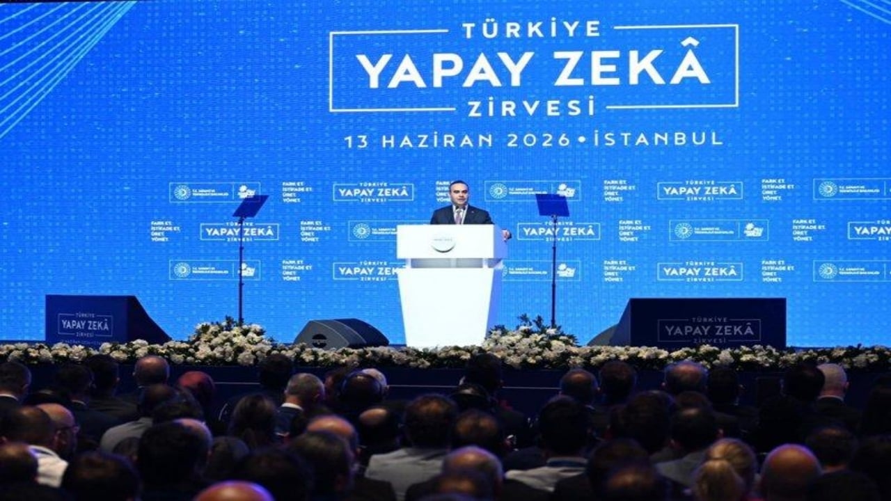 Foto - "Başkalarının veri tarlası olmayacağız!" Türkiye’yi küresel dijital merkez yapacak dev plan devreye girdi