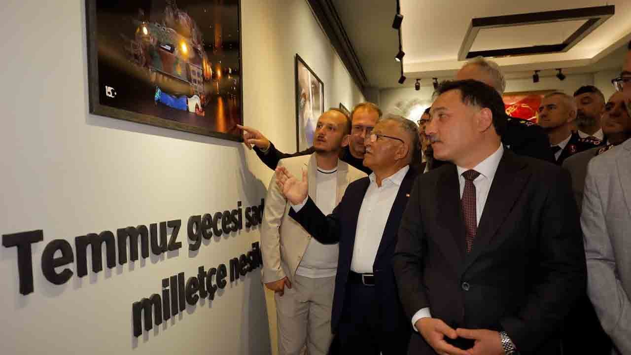 Başkan Büyükkılıç'tan milli birlik günü mesajı: Bu ezan dinmez bu bayrak inmez!