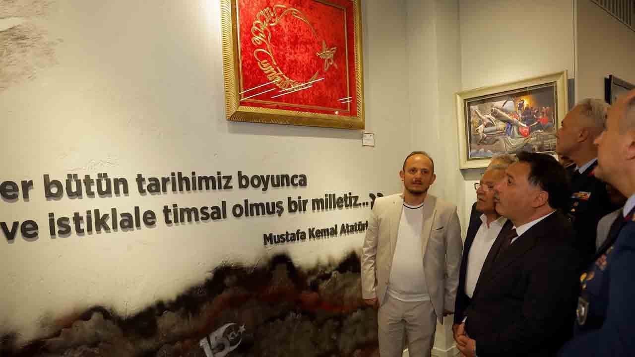 Foto - Başkan Büyükkılıç'tan milli birlik günü mesajı: Bu ezan dinmez bu bayrak inmez!
