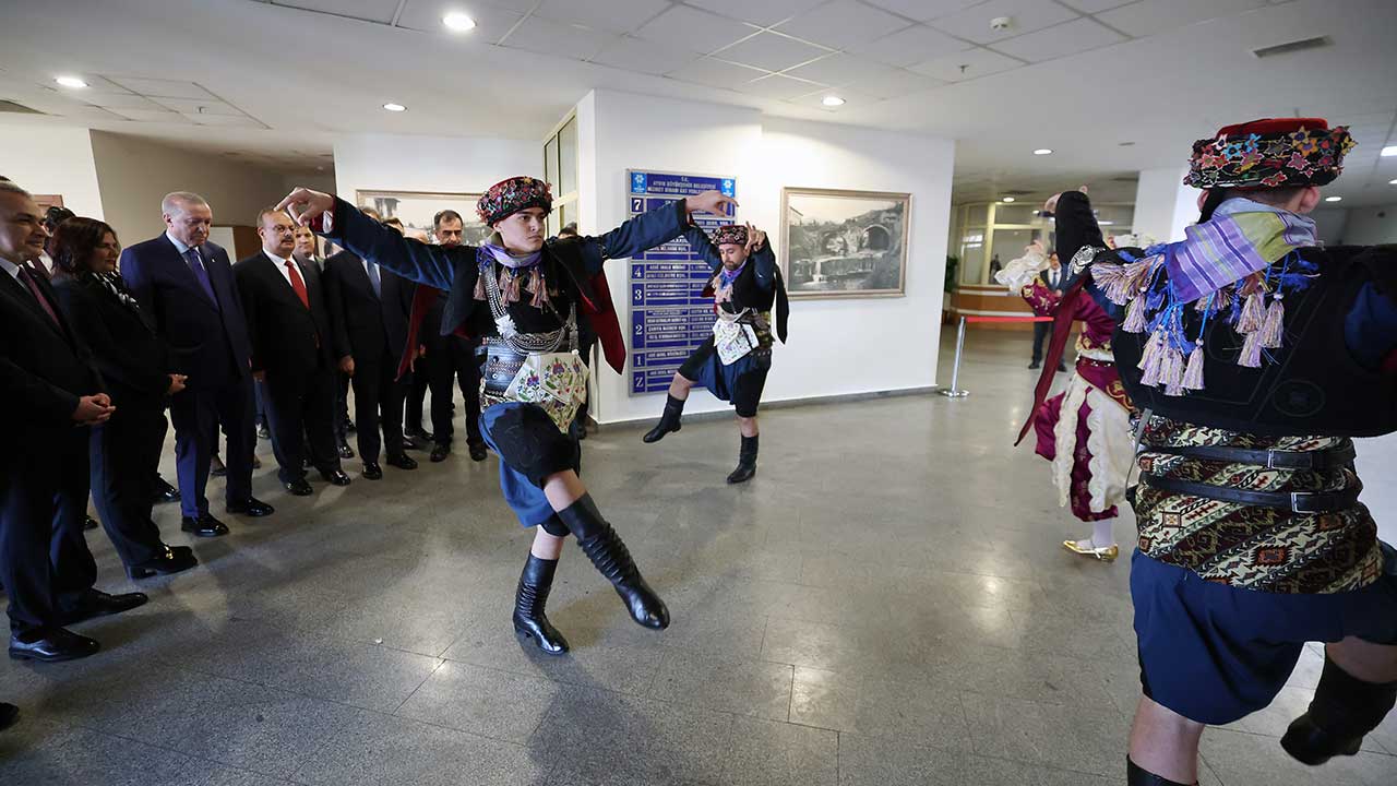 Foto - Aydın Büyükşehir Belediye Başkanı Özlem Özlem Çerçioğlu Başkan Erdoğan'ı böyle karşıladı