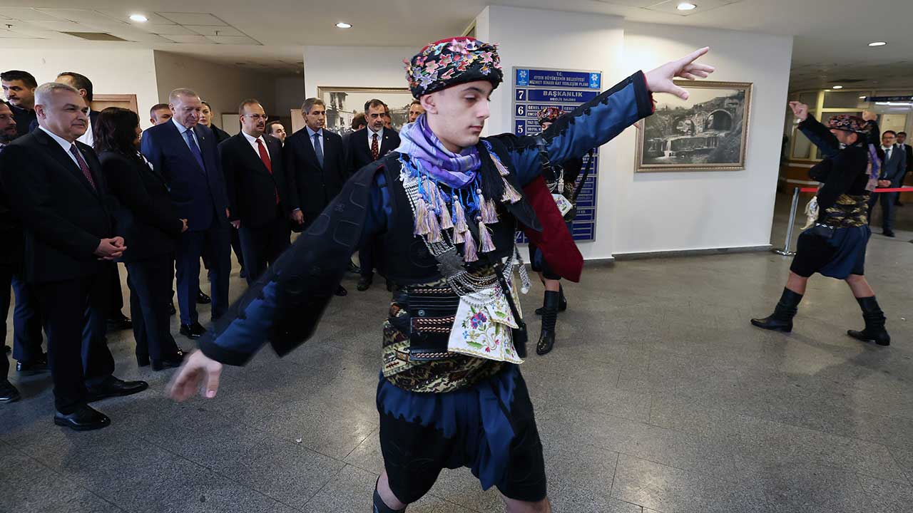 Foto - Aydın Büyükşehir Belediye Başkanı Özlem Özlem Çerçioğlu Başkan Erdoğan'ı böyle karşıladı