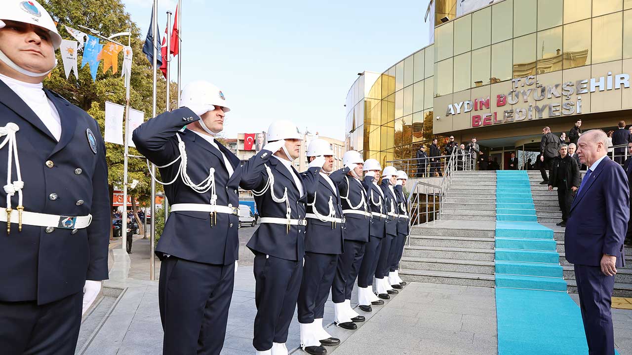Foto - Aydın Büyükşehir Belediye Başkanı Özlem Özlem Çerçioğlu Başkan Erdoğan'ı böyle karşıladı