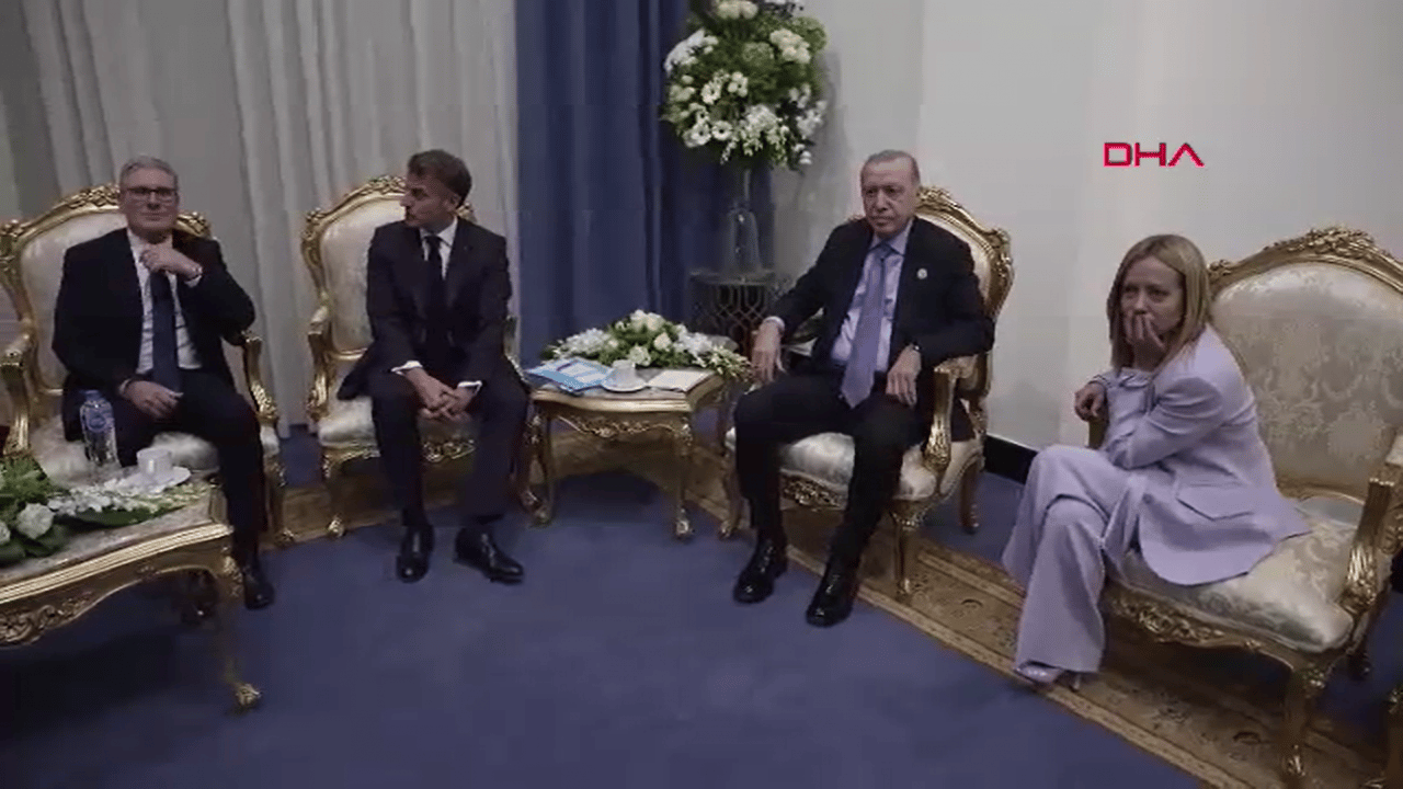 Foto - Başkan Erdoğan'dan Mısır'da diplomasi trafiği