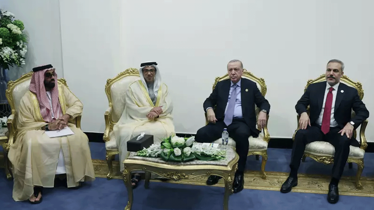 Foto - Başkan Erdoğan'dan Mısır'da diplomasi trafiği