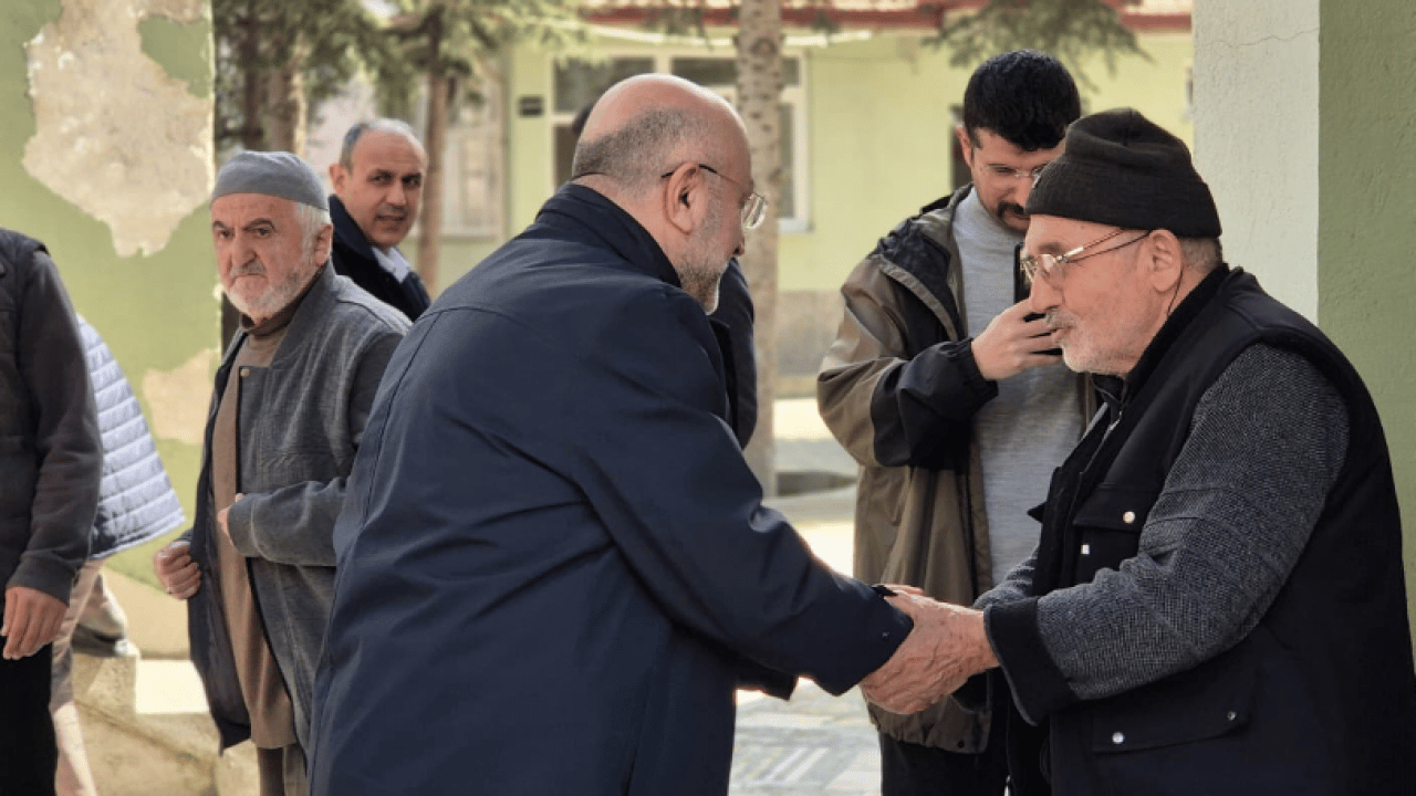 Foto - Başkan Şahin Eşrefpaşa Mahallesi'nin taleplerini yerinde dinledi