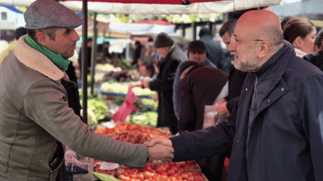 Foto - Başkan Şahin Eşrefpaşa Mahallesi'nin taleplerini yerinde dinledi