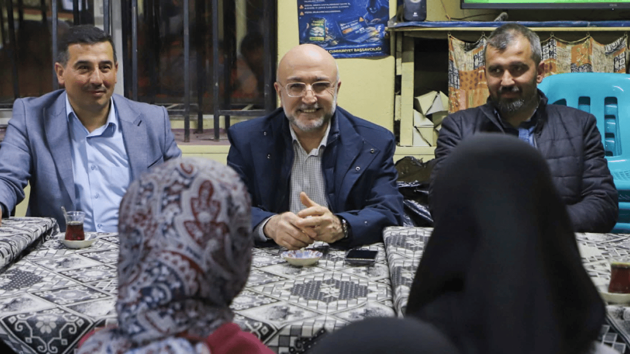 Foto - Başkan Şahin Kızılören'de iftar yaptı, Gülyazı'da teravih kıldı... 