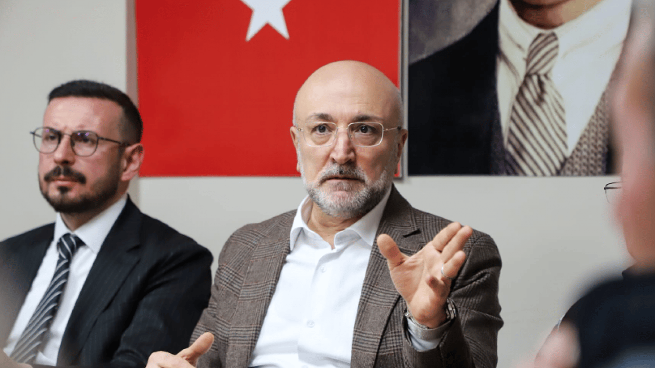 Foto - Başkan Şahin'den teşkilata net mesaj: Kapı kapı gönül kazanmaya devam edeceğiz...