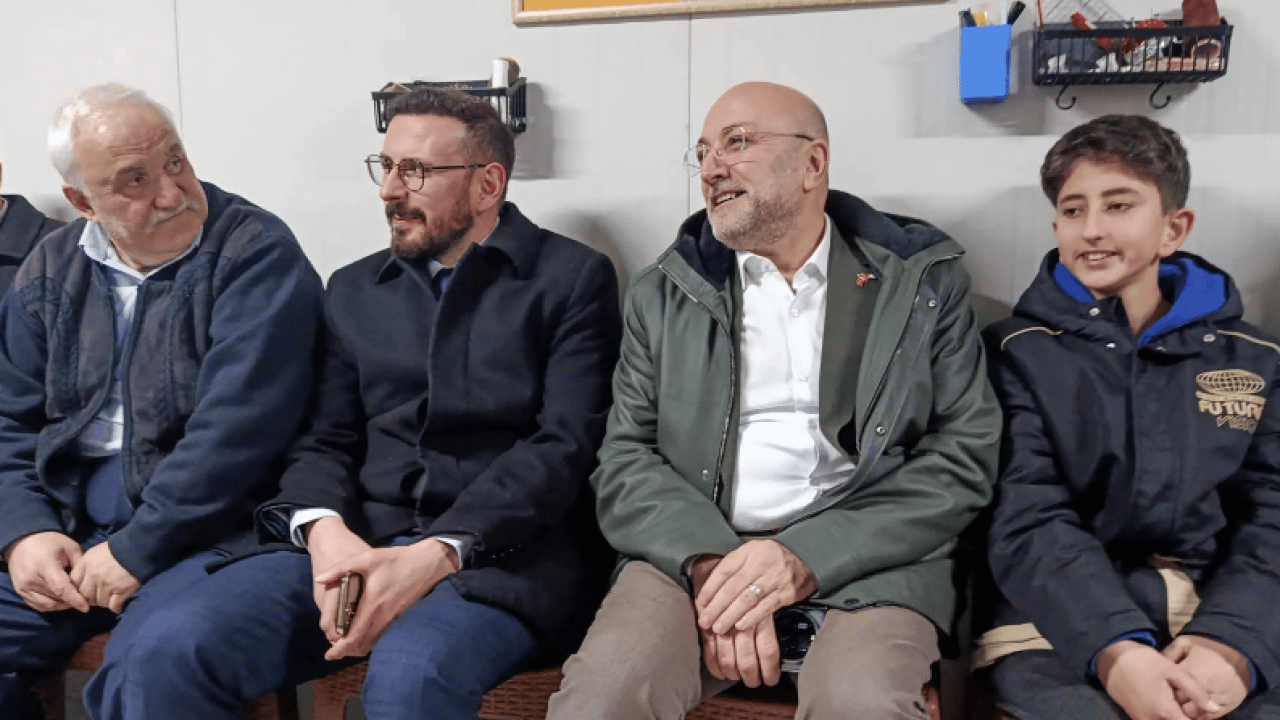 Foto - Başkan Turgay Şahin, sokak iftarının ardından Dörtyol Mahallesi'nde gönüllere dokundu