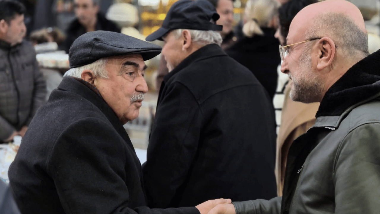 Foto - Başkan Turgay Şahin, sokak iftarının ardından Dörtyol Mahallesi'nde gönüllere dokundu