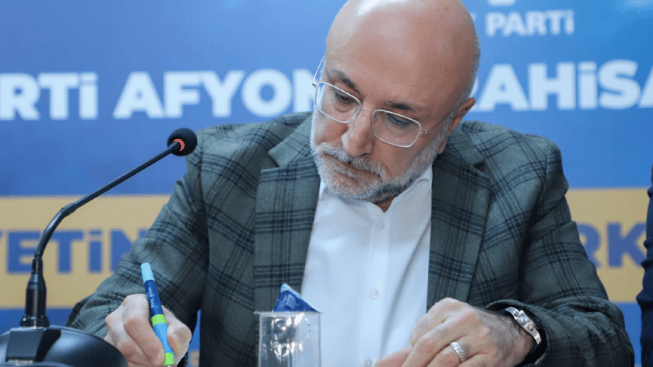 Başkan Turgay Şahin'in başkanlığında merkez ilçe danışma meclisi gerçekleştirildi...