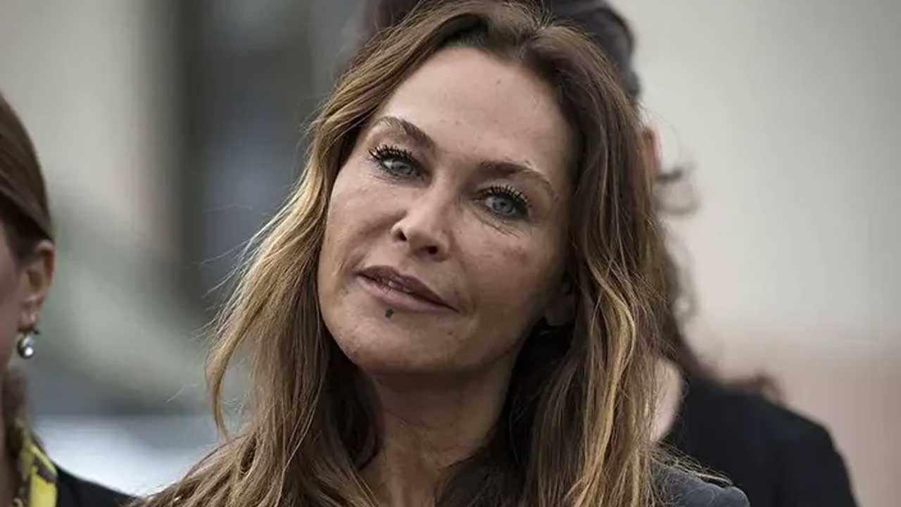 Foto - Başörtüsü tarz değil farzdır! Tesettürlülere 'öcü' diyen Hülya Avşar zikzak yaptı