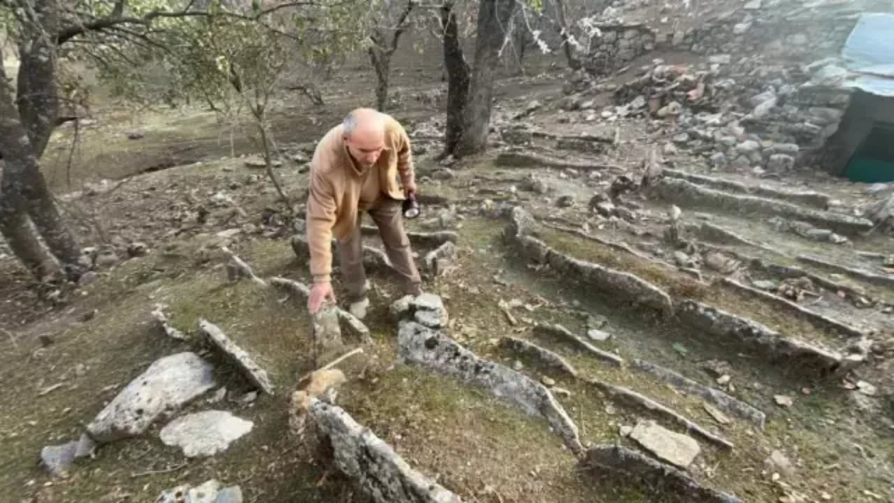 Foto - Batman’da yeraltından gizemli cami çıktı! Mezar ve küpler uzmanları şoke etti