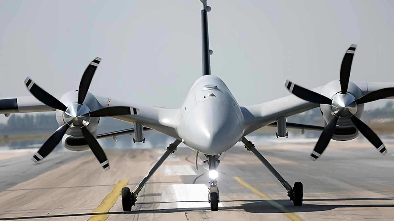 Foto - Baykar tarih yazmaya devam ediyor! Yapay zekalı füze, hedefi tam 12’den vurdu